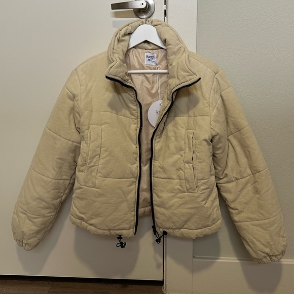 Cream beige puffer jacket from princess polly - Picture 4 of 8